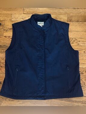 Vintage Pendleton Navy Zip-Front Vest. Size Large.